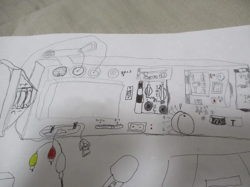 紙に欠かれた、テレビカメラのスケッチ。